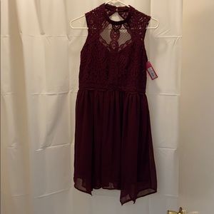 Lace dress cranberry